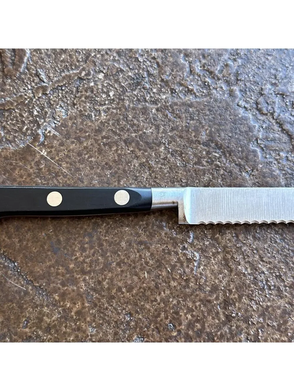 J.A HENCKELS ZWILLING PROFESSIONAL S 5” FRIODUR SERRATED UTILITY KNIFE 31025-130